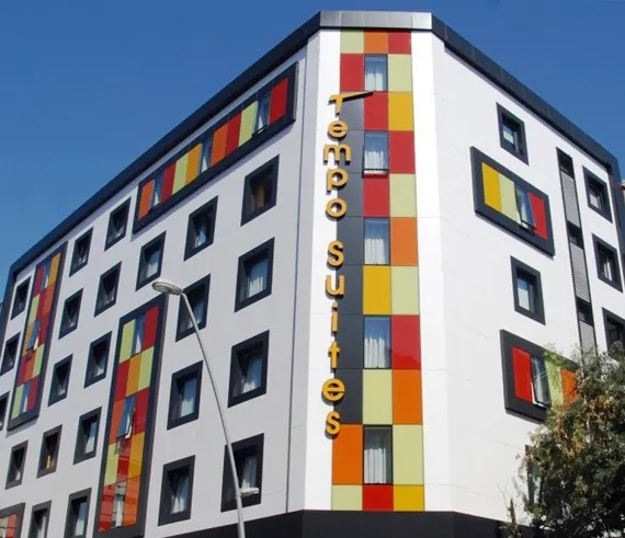 Tempo Hotel & Suites